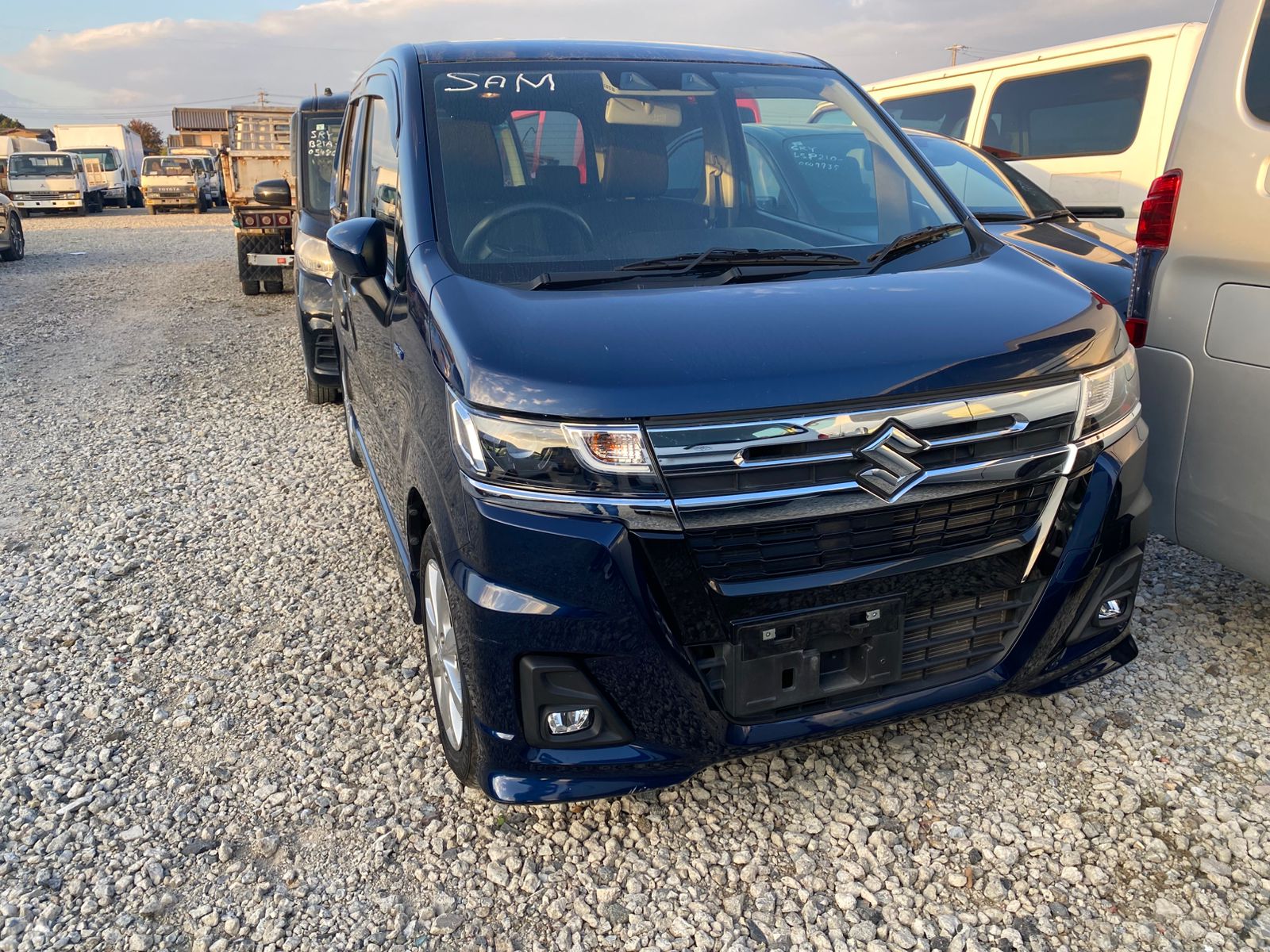 Wagon-R Hyb Custom ZX